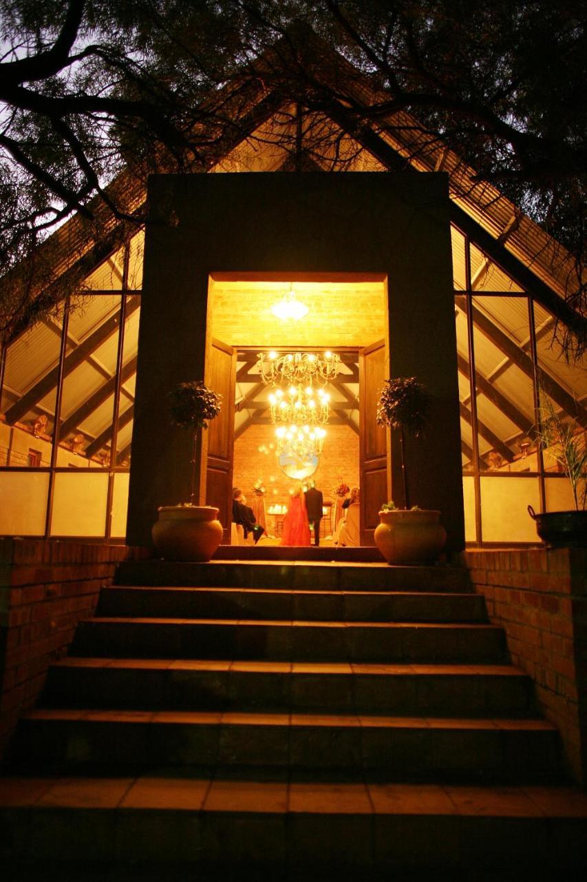 Hotel Ilanga Estate Bloemfontein Esterno foto