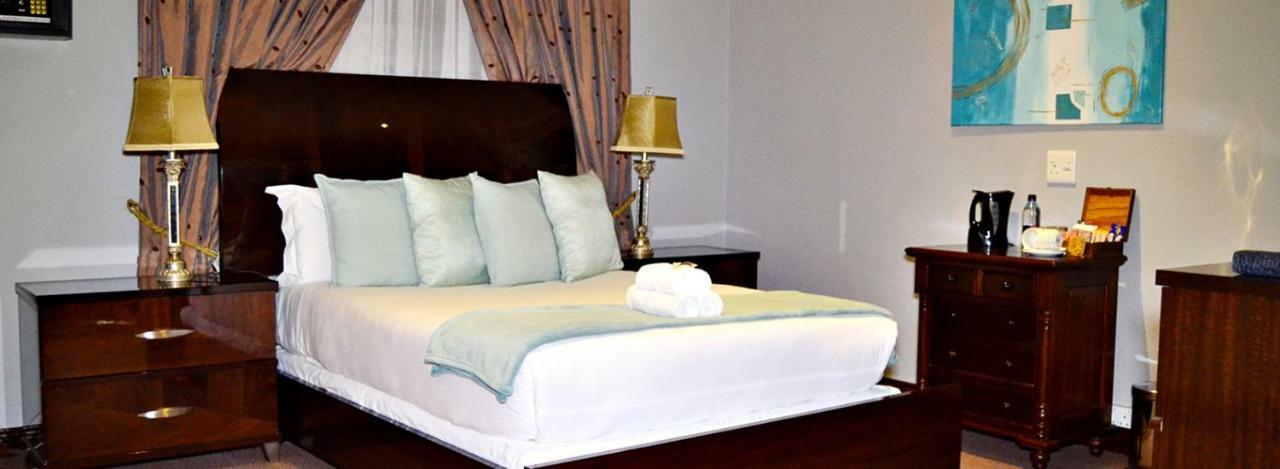 Hotel Ilanga Estate Bloemfontein Esterno foto